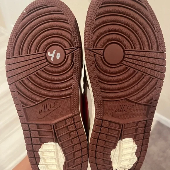 Jordan AJ 1 MID SE UNI YOUTH Sneakers in Red and Brown - Picture 4 of 4